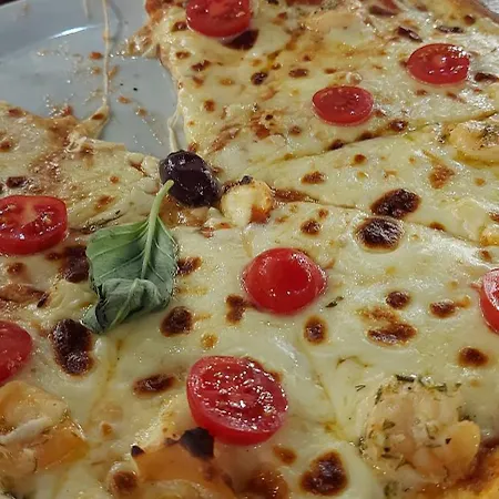 Appartement Sea Wolf луксозен с панорамна гледка към морето климатик с нова напълно оборудвана кухня отделна баня с тоалетна гледка към басейна на 30 м от плажа паркинг към хотела навсякъде близо