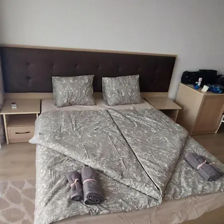 Sea Wolf луксозен с панорамна гледка към морето климатик с нова напълно оборудвана кухня отделна баня с тоалетна гледка към басейна на 30 м от плажа паркинг към хотела навсякъде близо Appartement