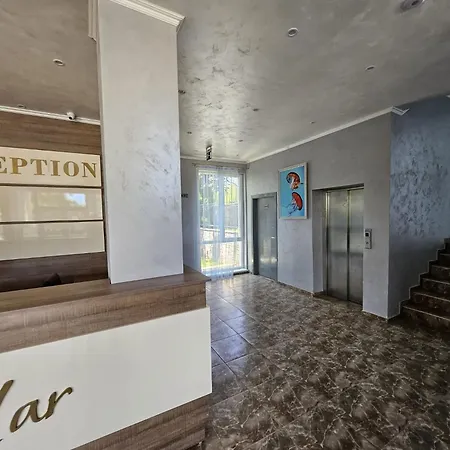 Sea Wolf луксозен с панорамна гледка към морето климатик с нова напълно оборудвана кухня отделна баня с тоалетна гледка към басейна на 30 м от плажа паркинг към хотела навсякъде близо * Lozenets