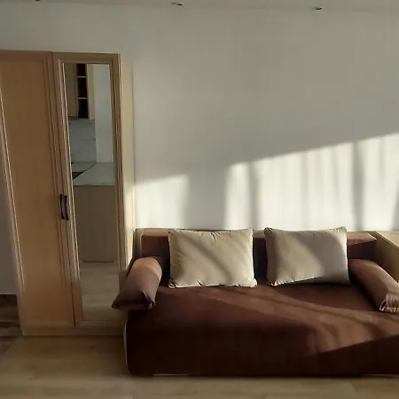 Apartament Sea Wolf луксозен с панорамна гледка към морето климатик с нова напълно оборудвана кухня отделна баня с тоалетна гледка към басейна на 30 м от плажа паркинг към хотела навсякъде близо *