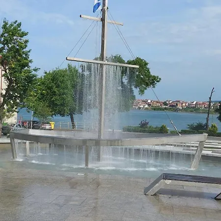 Sea Wolf луксозен с панорамна гледка към морето климатик с нова напълно оборудвана кухня отделна баня с тоалетна гледка към басейна на 30 м от плажа паркинг към хотела навсякъде близо Apartament *