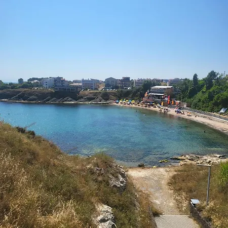 Apartament Sea Wolf луксозен с панорамна гледка към морето климатик с нова напълно оборудвана кухня отделна баня с тоалетна гледка към басейна на 30 м от плажа паркинг към хотела навсякъде близо *