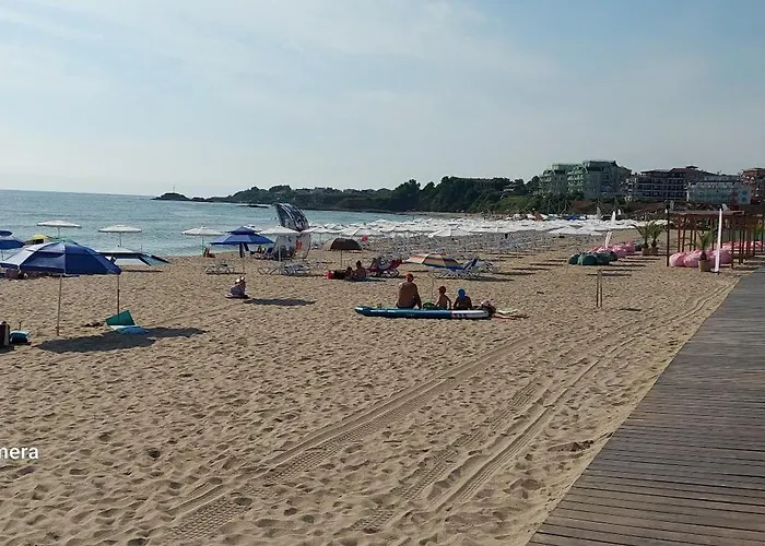 Sea Wolf луксозен с панорамна гледка към морето климатик с нова напълно оборудвана кухня отделна баня с тоалетна гледка към басейна на 30 м от плажа паркинг към хотела навсякъде близо *