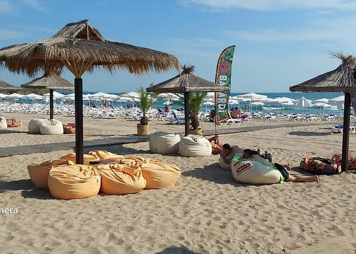 Sea Wolf луксозен с панорамна гледка към морето климатик с нова напълно оборудвана кухня отделна баня с тоалетна гледка към басейна на 30 м от плажа паркинг към хотела навсякъде близо * Лозенец