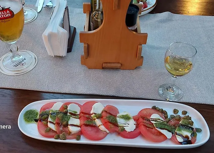 Апартаменты Sea Wolf луксозен с панорамна гледка към морето климатик с нова напълно оборудвана кухня отделна баня с тоалетна гледка към басейна на 30 м от плажа паркинг към хотела навсякъде близо Лозенец