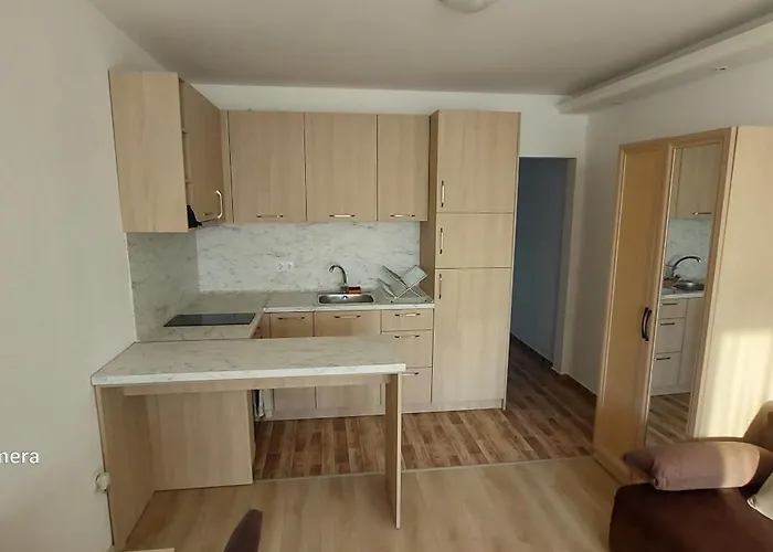 Sea Wolf луксозен с панорамна гледка към морето климатик с нова напълно оборудвана кухня отделна баня с тоалетна гледка към басейна на 30 м от плажа паркинг към хотела навсякъде близо *