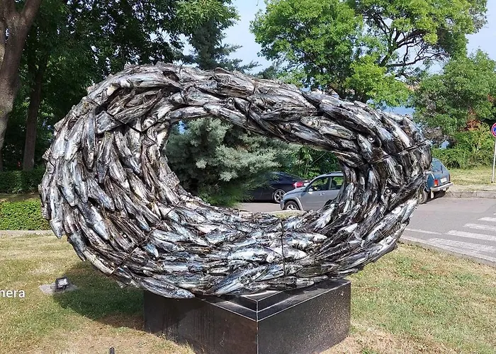 Sea Wolf луксозен с панорамна гледка към морето климатик с нова напълно оборудвана кухня отделна баня с тоалетна гледка към басейна на 30 м от плажа паркинг към хотела навсякъде близо Лозенец