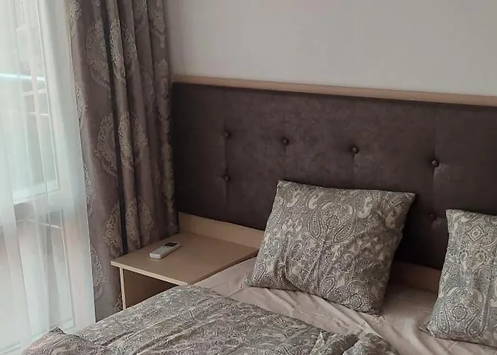 Sea Wolf луксозен с панорамна гледка към морето климатик с нова напълно оборудвана кухня отделна баня с тоалетна гледка към басейна на 30 м от плажа паркинг към хотела навсякъде близо Апартаменты Лозенец