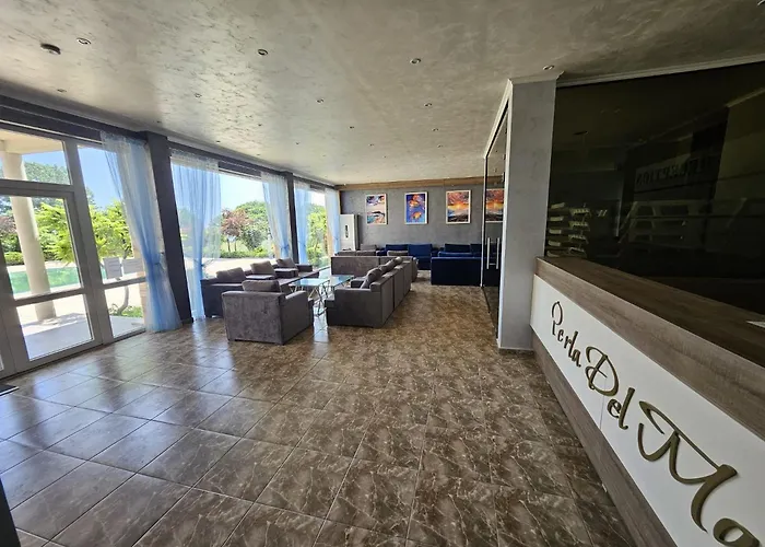 Апартаменты Sea Wolf луксозен с панорамна гледка към морето климатик с нова напълно оборудвана кухня отделна баня с тоалетна гледка към басейна на 30 м от плажа паркинг към хотела навсякъде близо *