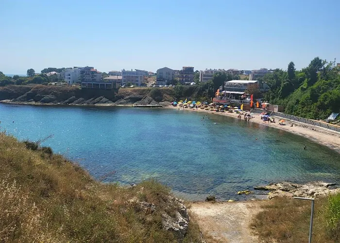 Апартаменты Sea Wolf луксозен с панорамна гледка към морето климатик с нова напълно оборудвана кухня отделна баня с тоалетна гледка към басейна на 30 м от плажа паркинг към хотела навсякъде близо *